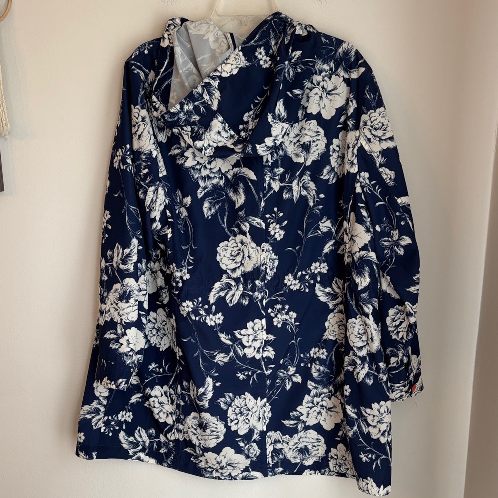 Talbots women Floral Hooded Raincoat Jacket Navy/White mismatch buttons fun 2X - Picture 9 of 11